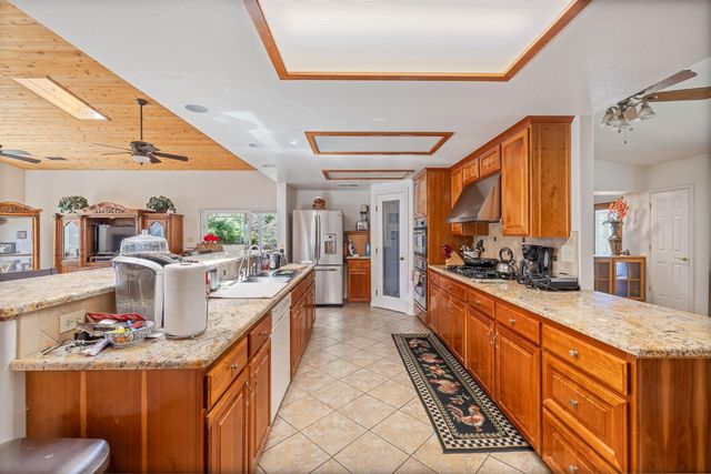 45544 Pine River Rd, Ahwahnee, CA 93601