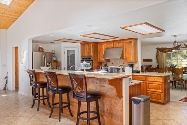 45544 Pine River Rd, Ahwahnee, CA 93601