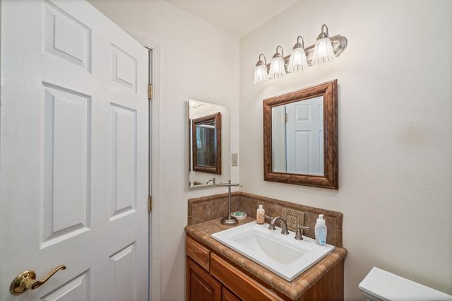 45544 Pine River Rd, Ahwahnee, CA 93601