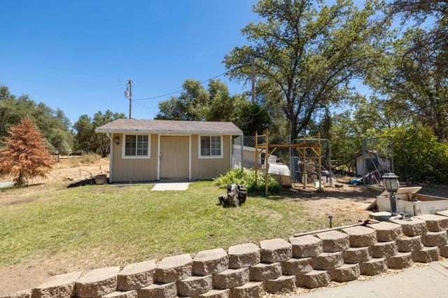45544 Pine River Rd, Ahwahnee, CA 93601