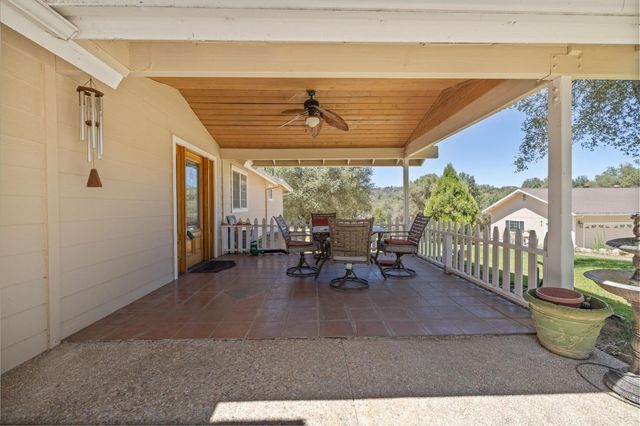 45544 Pine River Rd, Ahwahnee, CA 93601