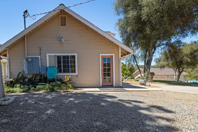 45544 Pine River Rd, Ahwahnee, CA 93601