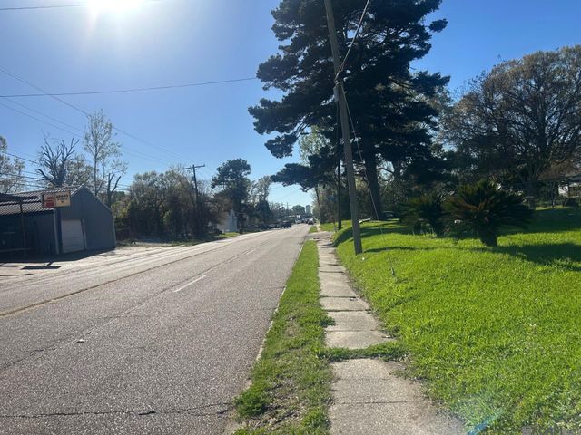 3761 North St, Baton Rouge, LA 70806