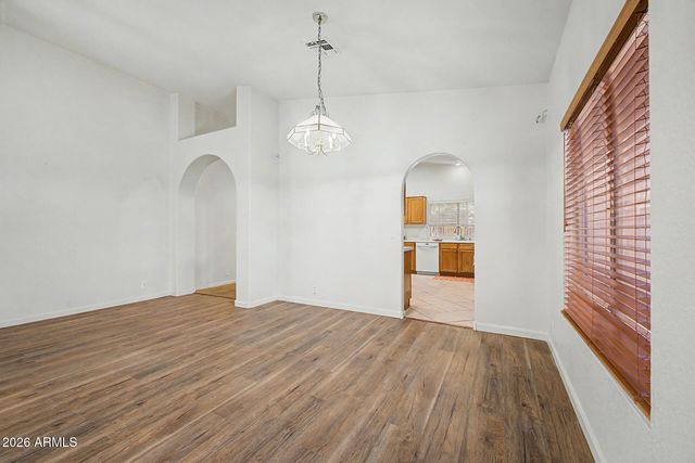 7672 W BETTY ELYSE Lane, Peoria, AZ 85382