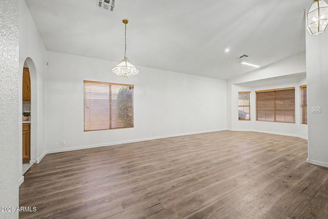 7672 W BETTY ELYSE Lane, Peoria, AZ 85382