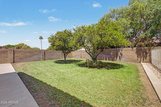 7672 W BETTY ELYSE Lane, Peoria, AZ 85382