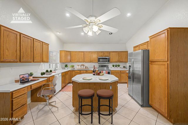 7672 W BETTY ELYSE Lane, Peoria, AZ 85382