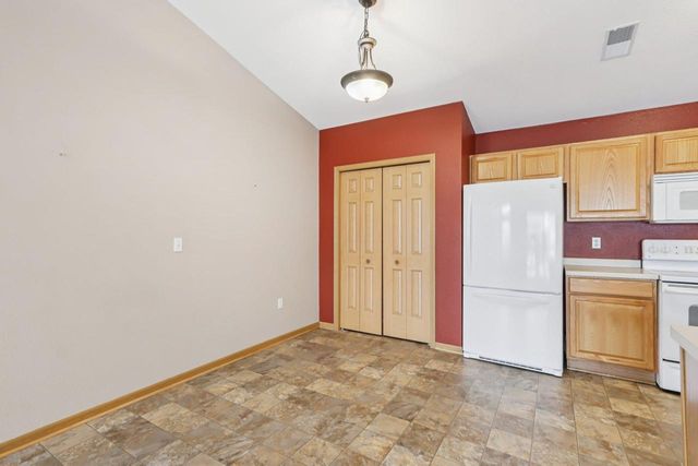 1608 Commonwealth Drive, Fort Atkinson, WI 53538