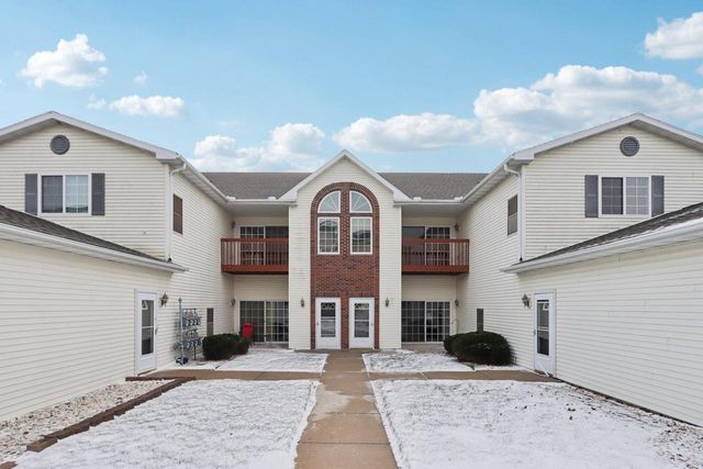 1608 Commonwealth Drive, Fort Atkinson, WI 53538