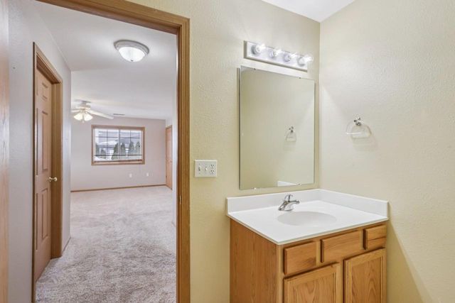 1608 Commonwealth Drive, Fort Atkinson, WI 53538