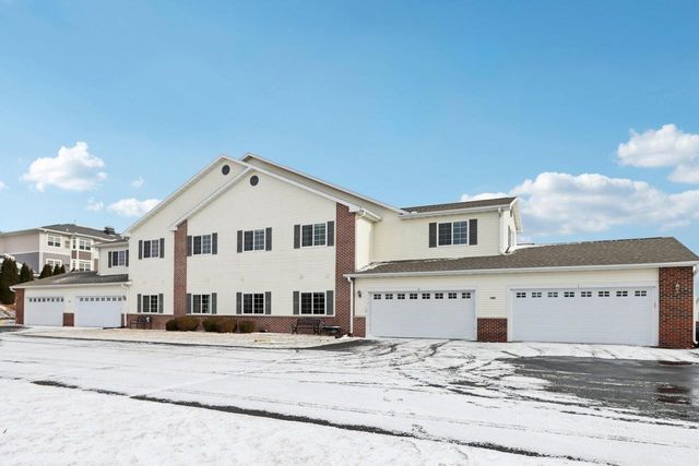 1608 Commonwealth Drive, Fort Atkinson, WI 53538