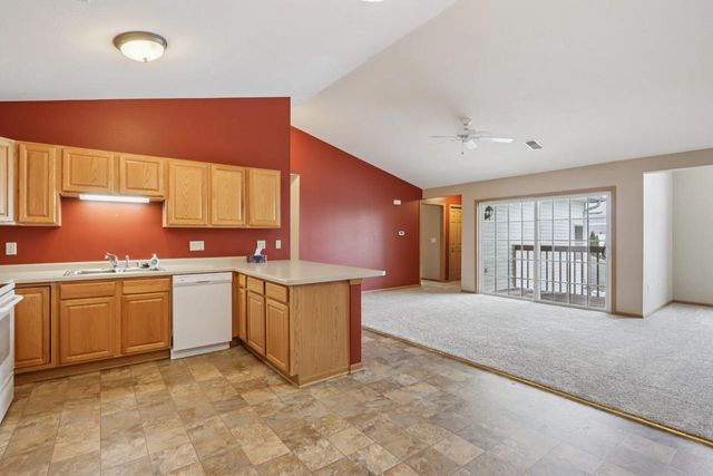 1608 Commonwealth Drive, Fort Atkinson, WI 53538