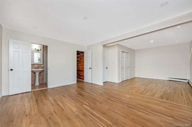 1103 Carlls Straight Path, Dix Hills, NY 11746