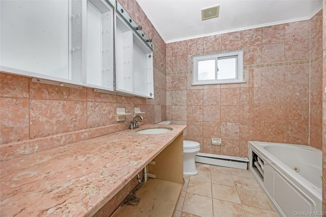 1103 Carlls Straight Path, Dix Hills, NY 11746