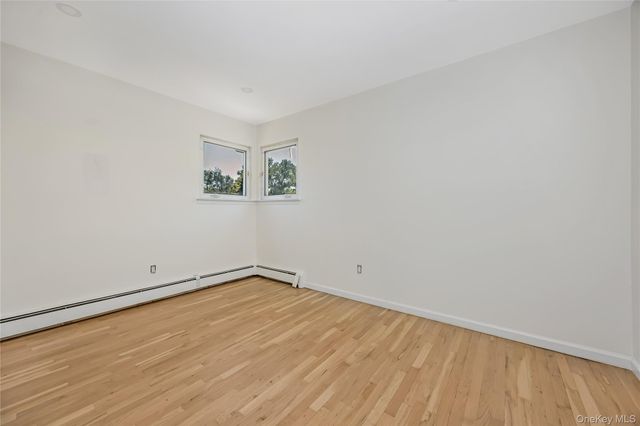 1103 Carlls Straight Path, Dix Hills, NY 11746
