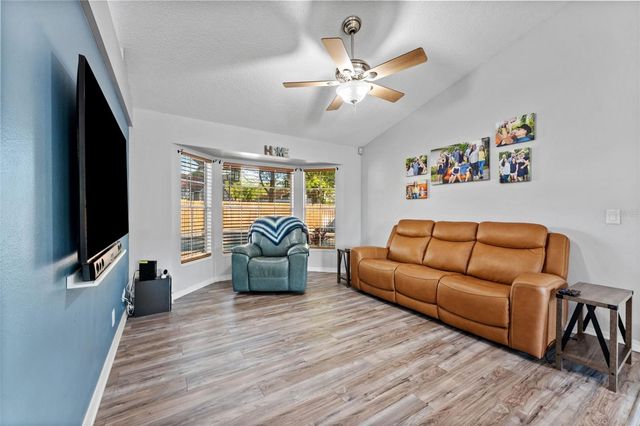 956 EDGEHILL DRIVE, Palm Harbor, FL 34684