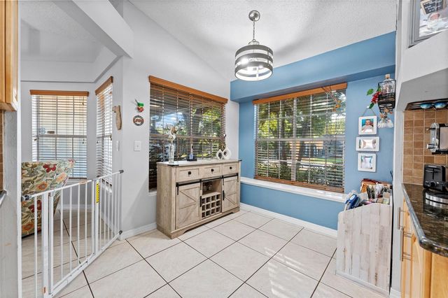 956 EDGEHILL DRIVE, Palm Harbor, FL 34684