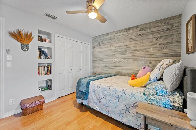 956 EDGEHILL DRIVE, Palm Harbor, FL 34684