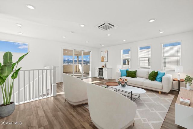 27503 N Golden Currant Place, Valencia, CA 91381