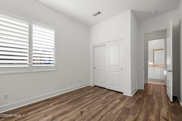 27503 N Golden Currant Place, Valencia, CA 91381