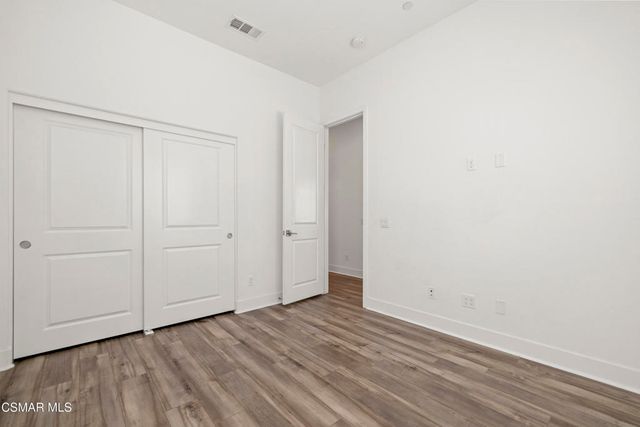 27503 N Golden Currant Place, Valencia, CA 91381