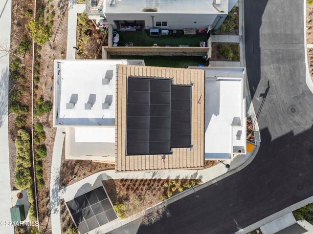 27503 N Golden Currant Place, Valencia, CA 91381