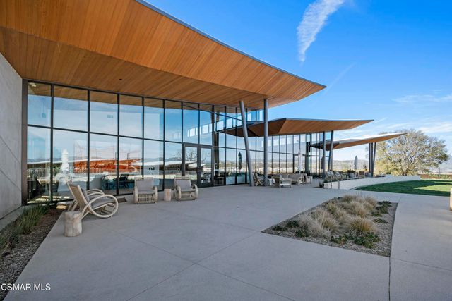 27503 N Golden Currant Place, Valencia, CA 91381