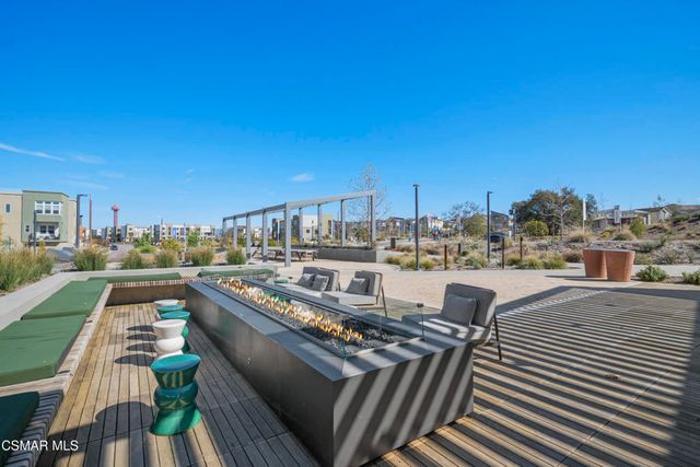 27503 N Golden Currant Place, Valencia, CA 91381