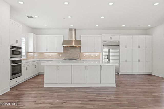 27503 N Golden Currant Place, Valencia, CA 91381