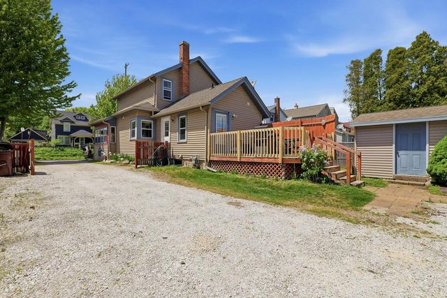 613 N 4th STREET, Manitowoc, WI 54220