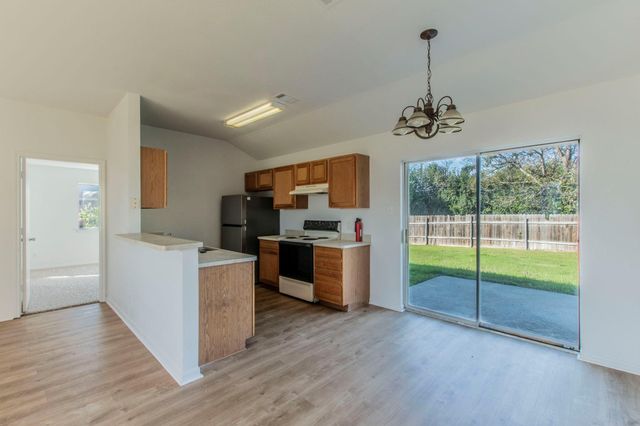 902 S 24th ST, Temple, TX 76501