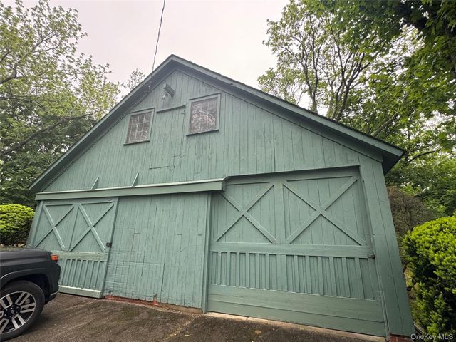 454 Main Street, Center Moriches, NY 11934