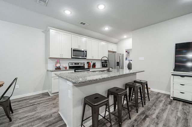 107 Willowbend Loop, Mabank, TX 75147