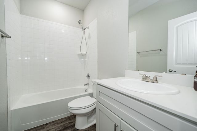 107 Willowbend Loop, Mabank, TX 75147