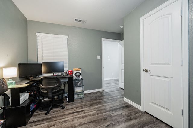 107 Willowbend Loop, Mabank, TX 75147