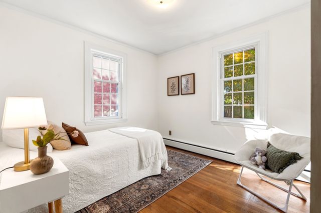 20 Rivercliff Rd, Lowell, MA 01852