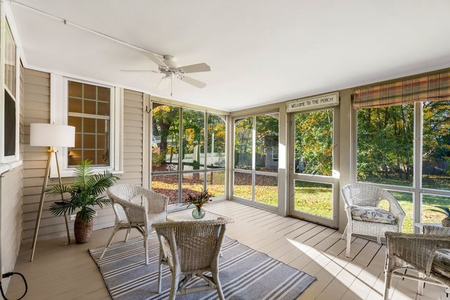 20 Rivercliff Rd, Lowell, MA 01852