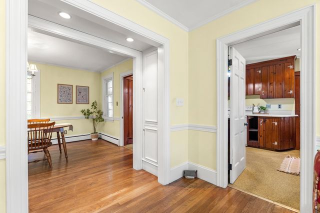 20 Rivercliff Rd, Lowell, MA 01852