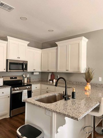 508 and 510 N Oak St, Searcy, AR 72143