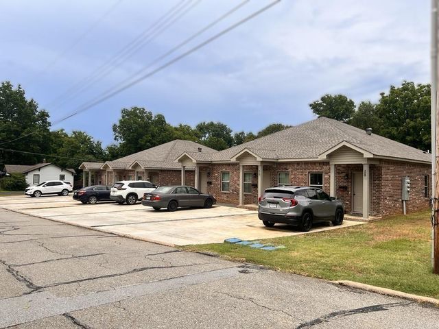 508 and 510 N Oak St, Searcy, AR 72143