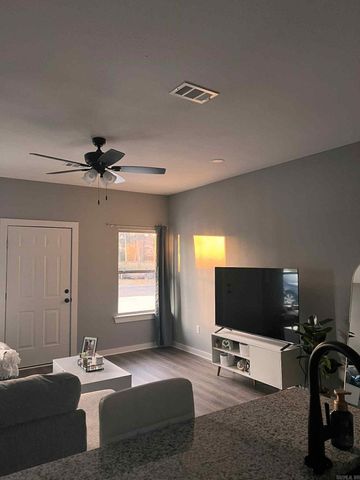508 and 510 N Oak St, Searcy, AR 72143