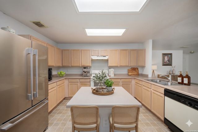 10546 Elderpond, San Antonio, TX 78254