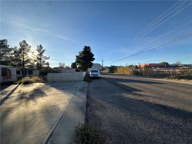 2790 E Jagerson Avenue, Kingman, AZ 86409