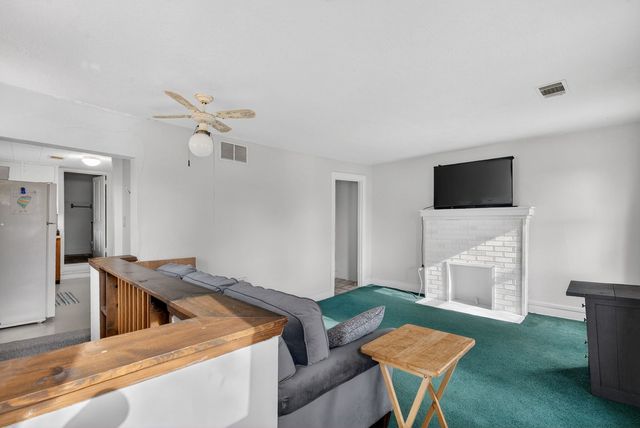 530 E Main Street, Morris, IL 60450