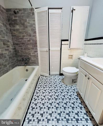244 HUNTLEY RD, Upper Darby, PA 19082