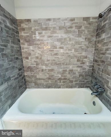 244 HUNTLEY RD, Upper Darby, PA 19082