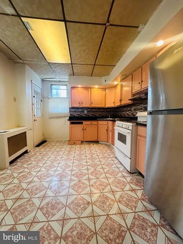244 HUNTLEY RD, Upper Darby, PA 19082