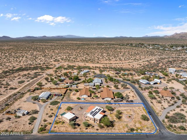 23315 W STAGHORN Lane, Congress, AZ 85332