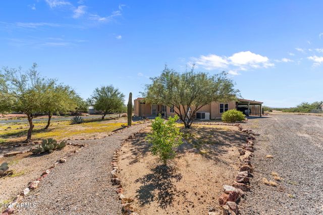 23315 W STAGHORN Lane, Congress, AZ 85332