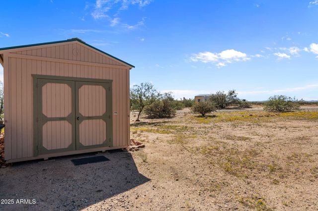 23315 W STAGHORN Lane, Congress, AZ 85332